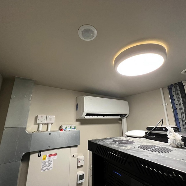 2.5kW Daikin multi-split system installation