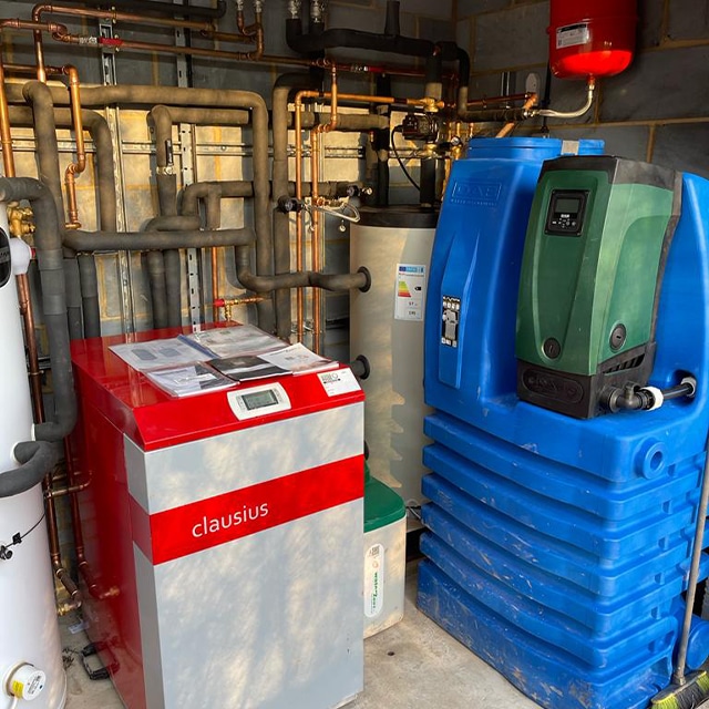 2.5kW Daikin multi-split system installation