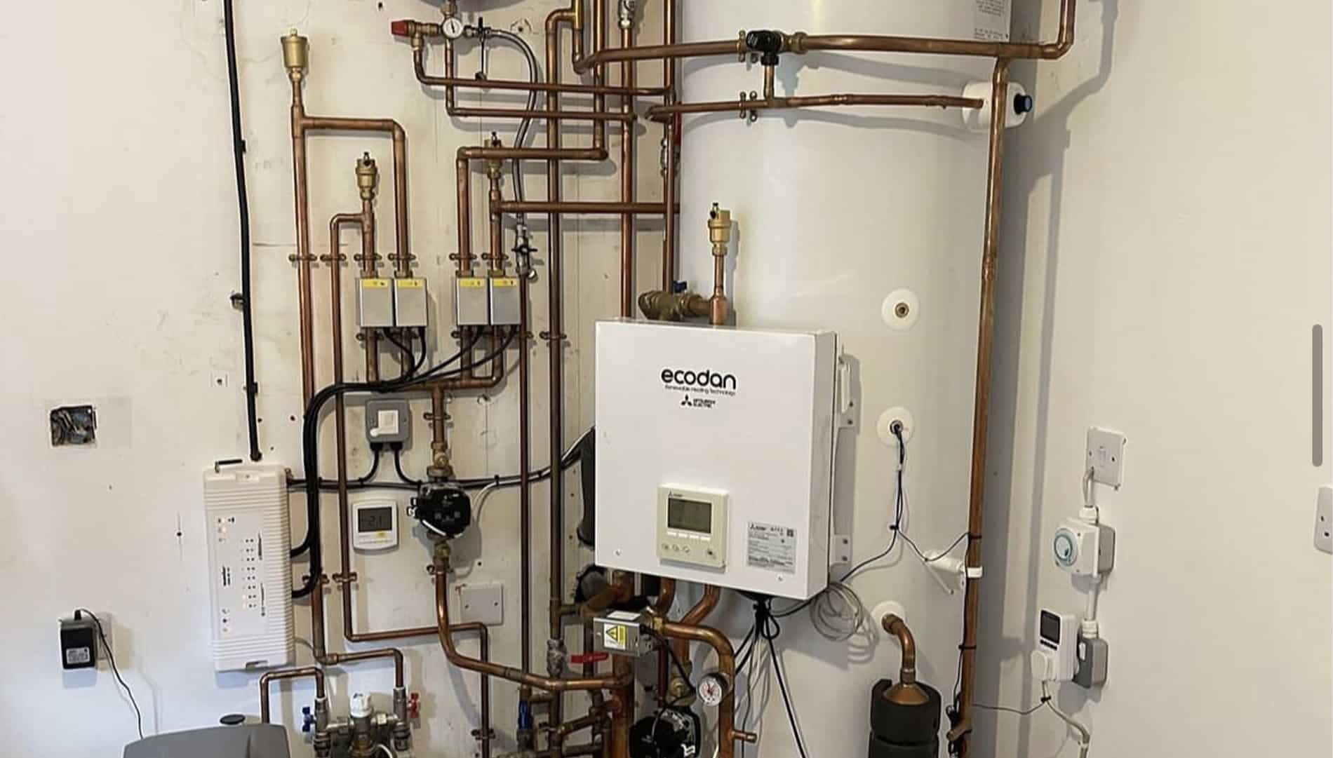 14kW Ecodan Air Source Heat Pump 14kW Ecodan Air Source Heat Pump