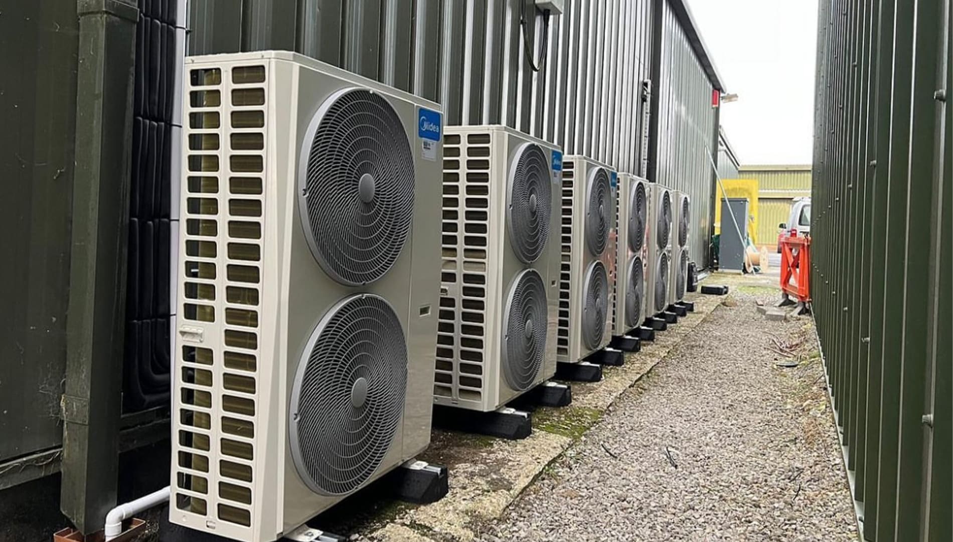 x6 Midea Cassettes Installation 1900X1081 x6 Midea Cassettes Installation 1900X1081